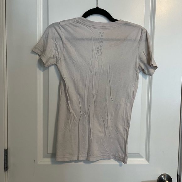 Urban Outfitters Tshirt - Picture 2 of 3